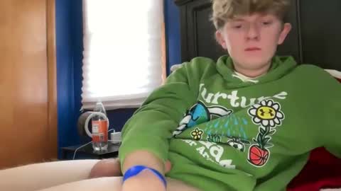 Snapshot of blondiedicks1 chatting on 18, 11, 2025 blondiedicks1 online show from 18, 11, 2025