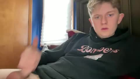 Snapshot of blondiedicks1 chatting on 8, 1, 2026 blondiedicks1 online show from 8, 1, 2026