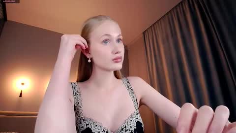 Snapshot of blondiemermaid chatting on 3, 4, 2026 Mia online show from 3, 4, 2026
