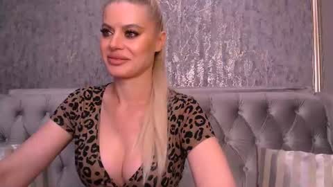 Snapshot of blondiestarxxx chatting on 8, 8, 2026 Helen online show from 8, 8, 2026