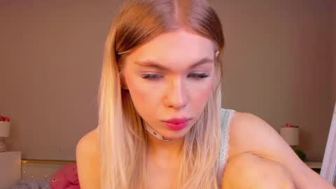 Snapshot of blondy_fina chatting on 15, 5, 2026 blondy_fina online show from 15, 5, 2026