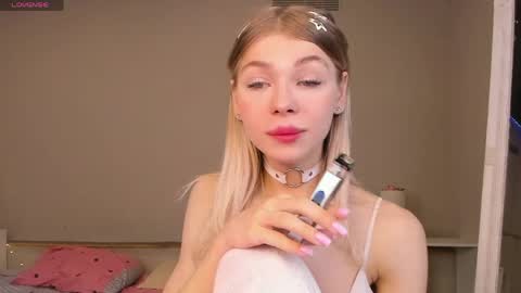 Snapshot of blondy_fina chatting on 24, 5, 2026 blondy_fina online show from 24, 5, 2026