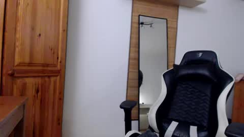 blondyelena online show from 6, 3, 2025