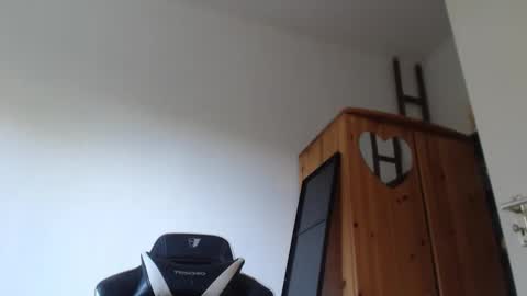 Snapshot of blondyelena chatting on 5, 5, 2026 blondyelena online show from 5, 5, 2026