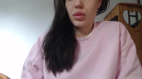 Snapshot of blondyelena chatting on 17, 5, 2026 blondyelena online show from 17, 5, 2026