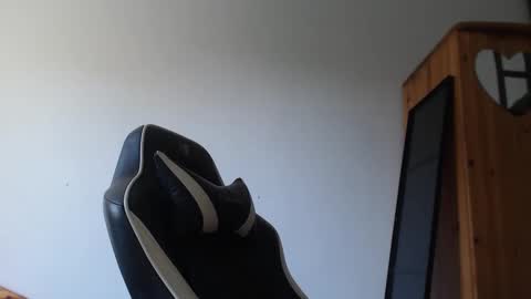 Snapshot of blondyelena chatting on 21, 5, 2026 blondyelena online show from 21, 5, 2026