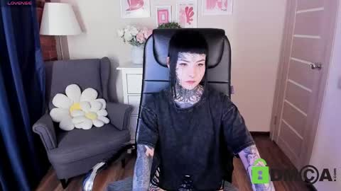 Snapshot of blood__mary chatting on 29, 5, 2026 Mary online show from 29, 5, 2026