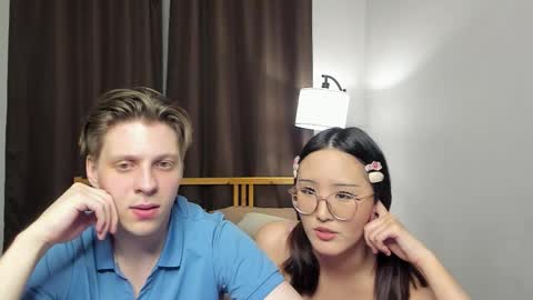 Snapshot of blossomandbee chatting on 22, 3, 2026 Sasha and Maria online show from 22, 3, 2026