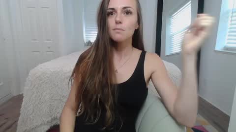 Sarah Zee online show from 9, 12, 2024