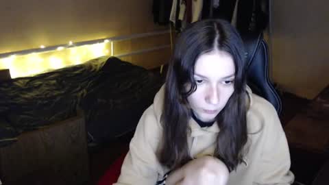 Snapshot of blue__velvet_ chatting on 17, 6, 2026 blue__velvet_ online show from 17, 6, 2026