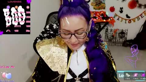 Snapshot of blue_dance chatting on 1, 11, 2025 susan online show from 1, 11, 2025