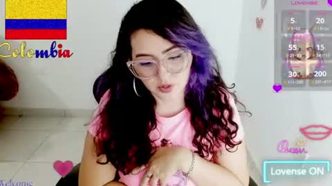 Snapshot of blue_dance chatting on 9, 8, 2026 susan online show from 9, 8, 2026