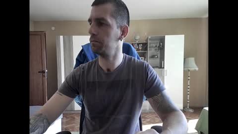 Runaway online show from 25, 2, 2025