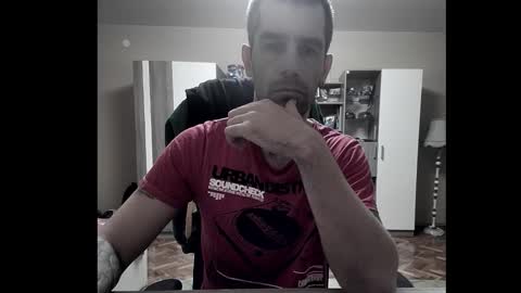 Runaway online show from 26, 11, 2025