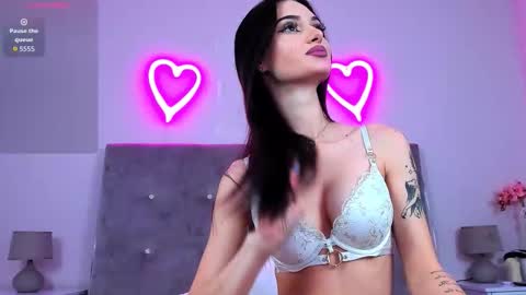 Snapshot of blue_heartt chatting on 11, 10, 2025 blue_heartt online show from 11, 10, 2025