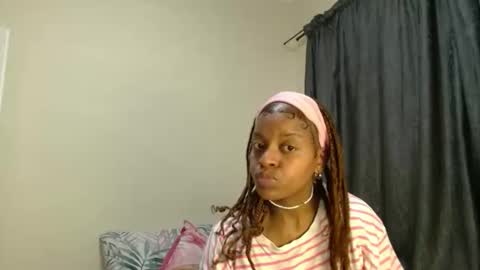 Snapshot of bluedi622952 chatting on 18, 4, 2026 Tee online show from 18, 4, 2026