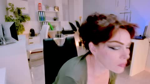 Snapshot of bluediamondsdreams chatting on 3, 6, 2026 bluediamondsdreams online show from 3, 6, 2026