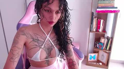 Im Abril .. Nice to meet you  thumb up me please its important  INDEPENDENT MODEL online show from 6, 4, 2026