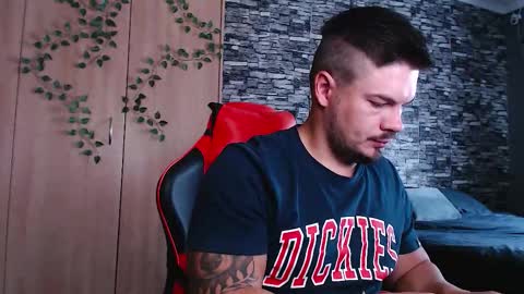 blueeyeboy0 online show from 11, 11, 2025