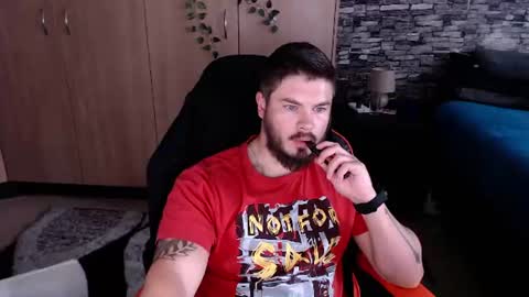 Snapshot of blueeyeboy0 chatting on 8, 7, 2026 blueeyeboy0 online show from 8, 7, 2026