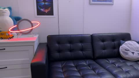 blueeyedtallguy online show from 2, 12, 2024