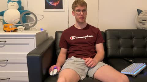 blueeyedtallguy online show from 8, 1, 2025