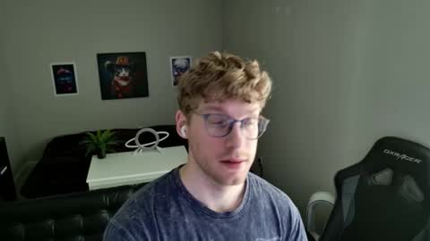 Snapshot of blueeyedtallguy chatting on 25, 3, 2026 blueeyedtallguy online show from 25, 3, 2026