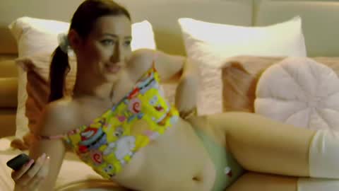Snapshot of blush_bliss chatting on 25, 5, 2026 BlushBliss online show from 25, 5, 2026