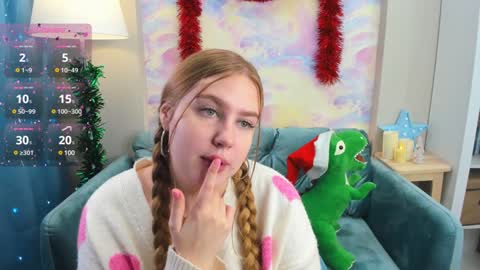 Snapshot of blush_ellie chatting on 29, 12, 2024 Ellie3 online show from 29, 12, 2024