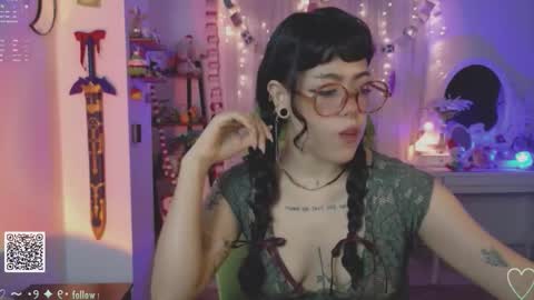   Im Nym  Justa nymph on twitter and IG online show from 25, 11, 2025