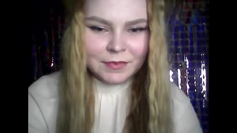 blushing_star online show from 6, 3, 2025