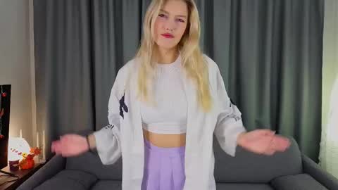 Snapshot of blushvenom chatting on 10, 11, 2025 Elina Next broadcast online show from 10, 11, 2025