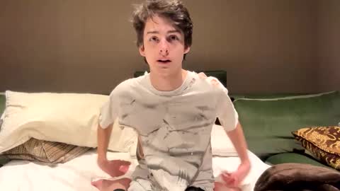 Snapshot of bluskyzz chatting on 5, 2, 2025 BluSky online show from 5, 2, 2025