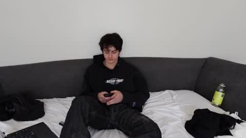 Snapshot of bluskyzz chatting on 16, 2, 2025 BluSky online show from 16, 2, 2025