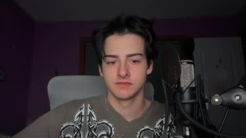 Snapshot of bluskyzz chatting on 18, 12, 2025 BluSky online show from 18, 12, 2025