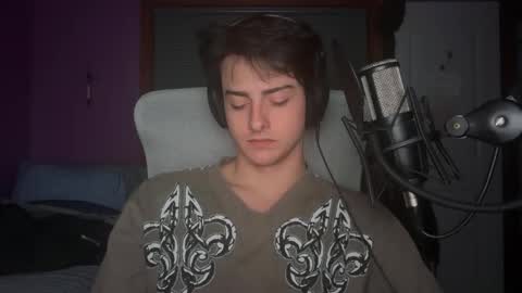 Snapshot of bluskyzz chatting on 22, 12, 2025 BluSky online show from 22, 12, 2025