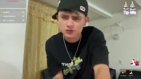 Snapshot of bob_pettersonn chatting on 2, 12, 2024 Bob  INDEPENDENT MODEL online show from 2, 12, 2024