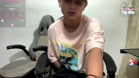 Snapshot of bob_pettersonn chatting on 8, 12, 2024 Bob  INDEPENDENT MODEL online show from 8, 12, 2024