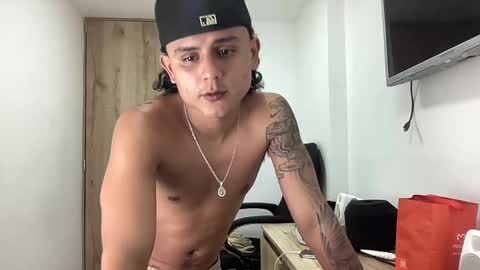 Snapshot of bob_pettersonn chatting on 28, 9, 2025 Bob  INDEPENDENT MODEL online show from 28, 9, 2025