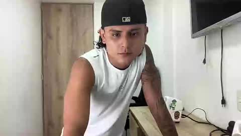 Snapshot of bob_pettersonn chatting on 12, 10, 2025 Bob  INDEPENDENT MODEL online show from 12, 10, 2025