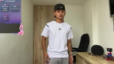 Bob  INDEPENDENT MODEL online show from 8, 4, 2026