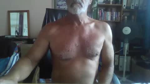Snapshot of bobbgud chatting on 21, 12, 2025 Bobbgud online show from 21, 12, 2025