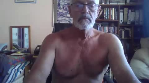 Snapshot of bobbgud chatting on 17, 5, 2026 Bobbgud online show from 17, 5, 2026