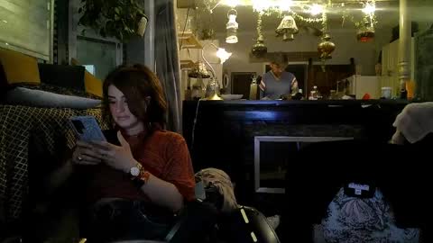 Snapshot of bobbyandsadie chatting on 7, 4, 2026 Bobby and Sadie online show from 7, 4, 2026