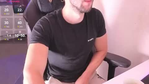 Snapshot of boiteasex chatting on 3, 8, 2026 boiteasex online show from 3, 8, 2026