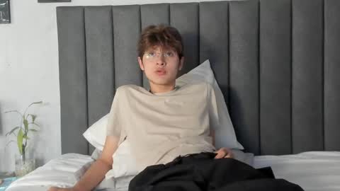 Boleyn online show from 28, 2, 2025