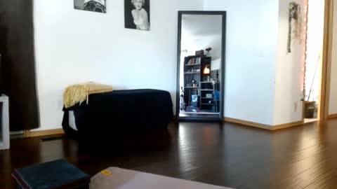 BombshellBaeby online show from 22, 9, 2025