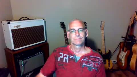 Snapshot of bomec40 chatting on 13, 7, 2026 Carl online show from 13, 7, 2026