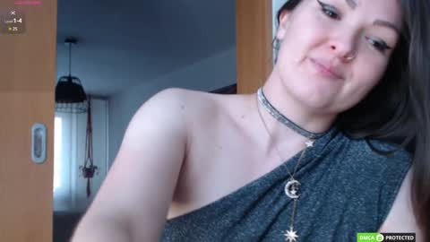 Snapshot of bon_appetits69 chatting on 10, 12, 2024 Luthien online show from 10, 12, 2024