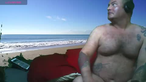 Snapshot of bongolian chatting on 8, 1, 2025 SkullBone online show from 8, 1, 2025